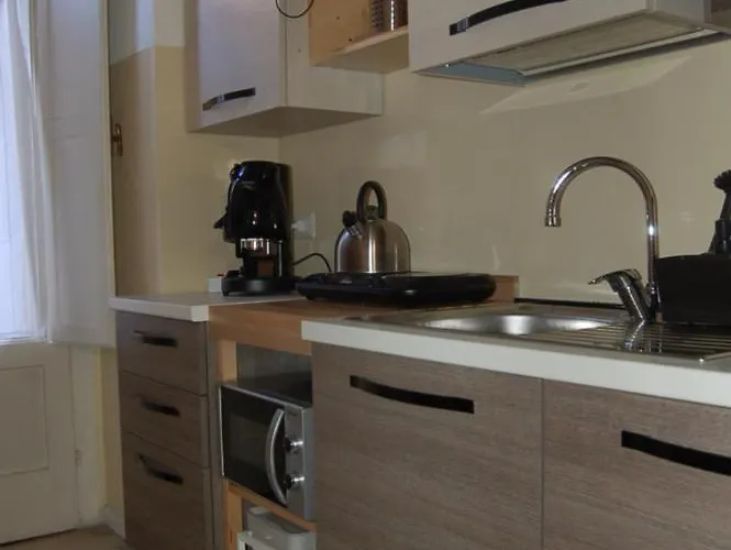 Dimora Ateneo - Nel Centro Della Citta דירה *