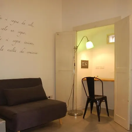 Dimora Ateneo - Nel Centro Della Citta باري