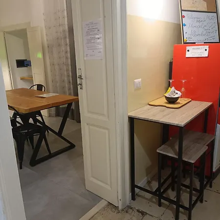 Dimora Ateneo - Nel Centro Della Citta דירה