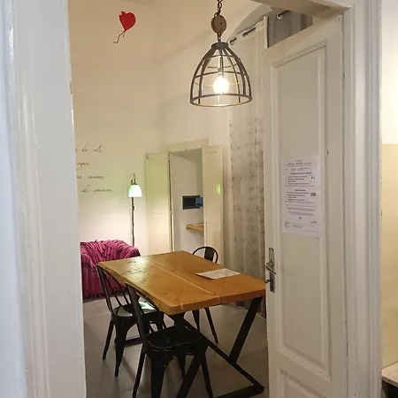 Dimora Ateneo - Nel Centro Della Citta בארי